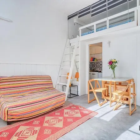 Place De La Nation - Le Refuge Des Artistes - 187c * Paris